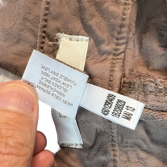 Chico’s Women’s Dark Taupe / Brown Muted Brocade Pants Chico’s Size 1 (8-10) - Picture 8 of 11